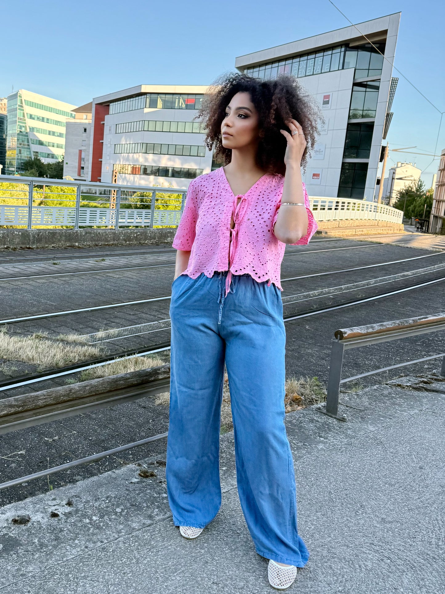 Blouse brodée manches courtes