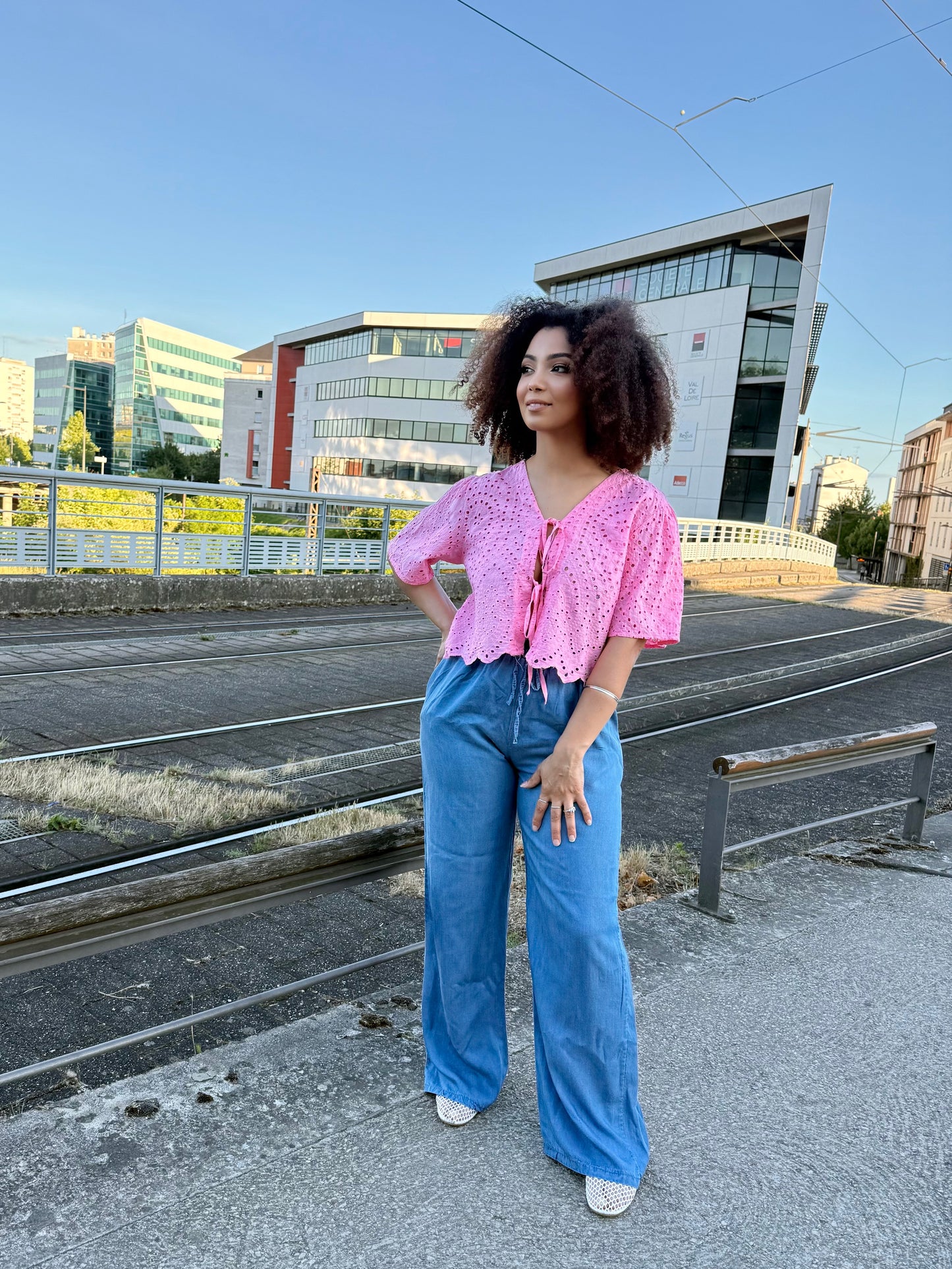 Blouse brodée manches courtes